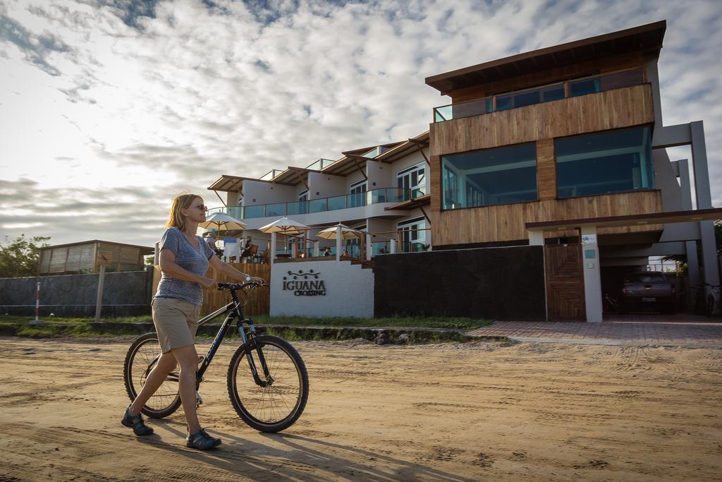 Iguana Crossing Boutique Hotel Puerto Villamil Dış mekan fotoğraf