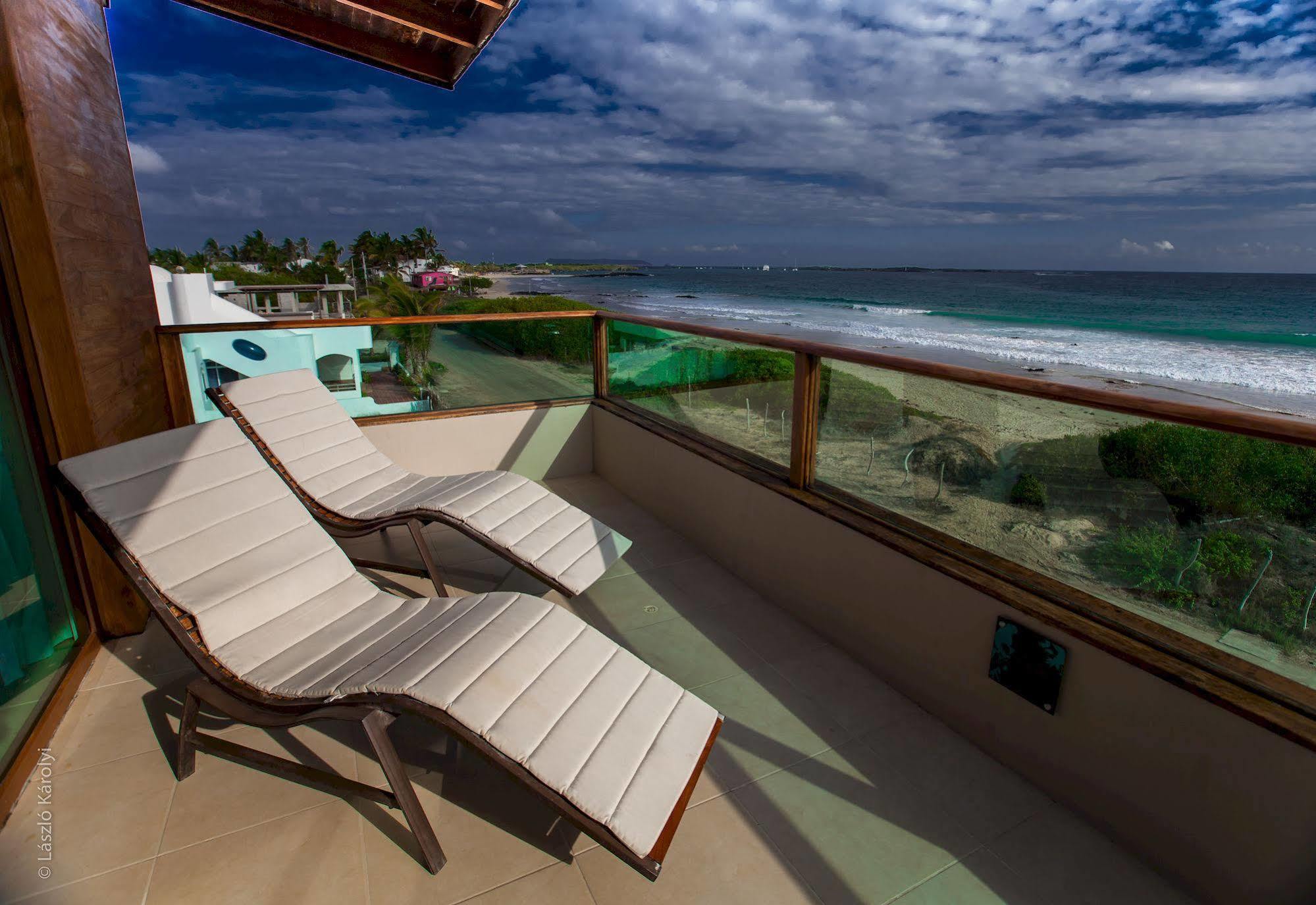Iguana Crossing Boutique Hotel Puerto Villamil Dış mekan fotoğraf